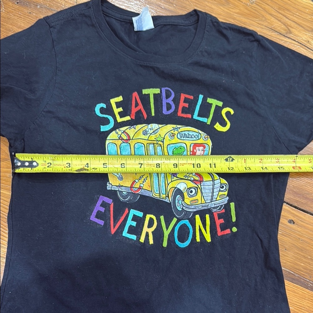 Magic Schoolbus Black and Yellow Short Sleeve Tee Shirt Size Small - Picture 4 of 7